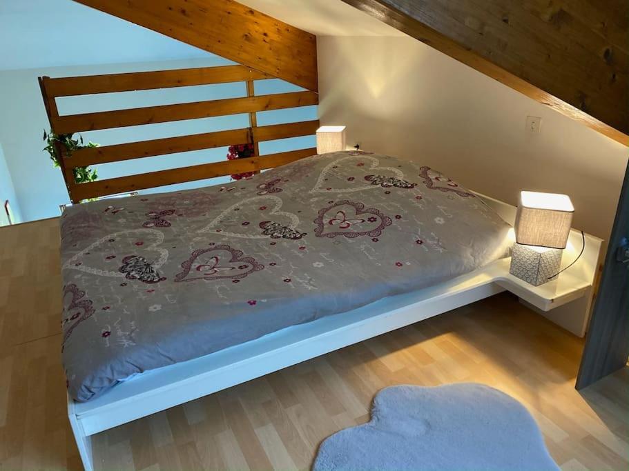 Appartement Lumineux Avec Vue Sur Les Montagnes Morbier Exterior foto
